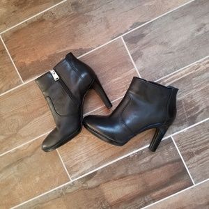 Black Rockport Booties